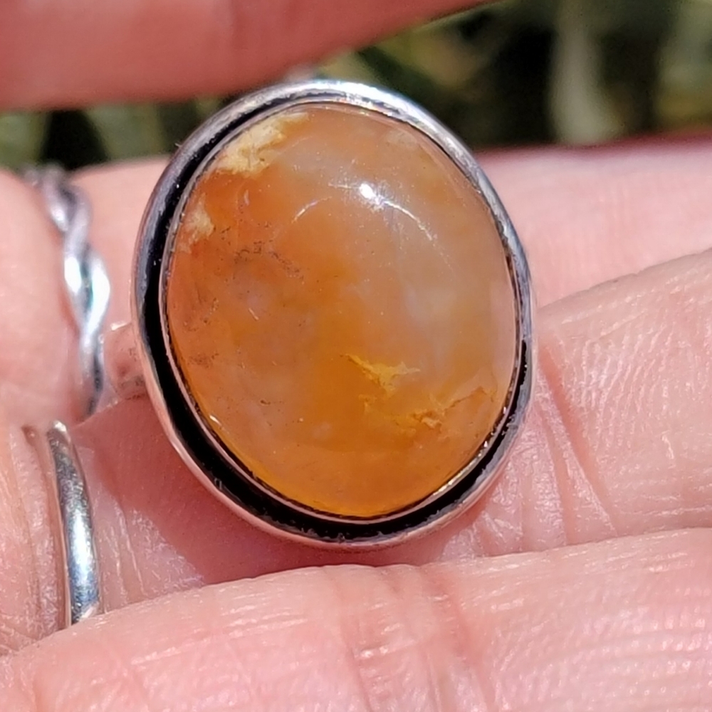 Stunning milky amber agate 925 sterling silver ring